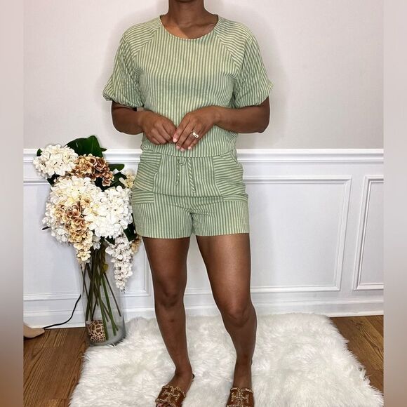 MinaaMonroe Pants - NWOT two piece green striped CoOrd set